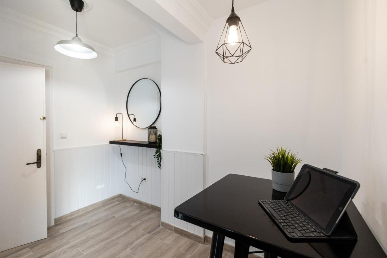 Nordik Rooms Urban - Urena "Grindavik" Málaga Buitenkant foto